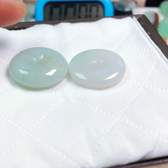 翡翠颈饰未镶嵌H*H吊坠