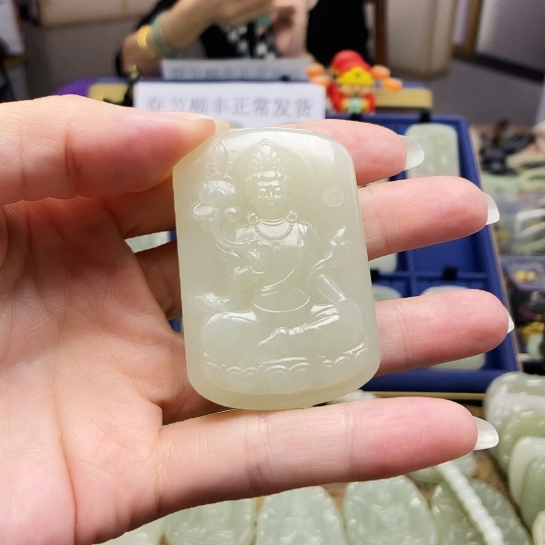 和田玉颈饰未镶嵌云***屋