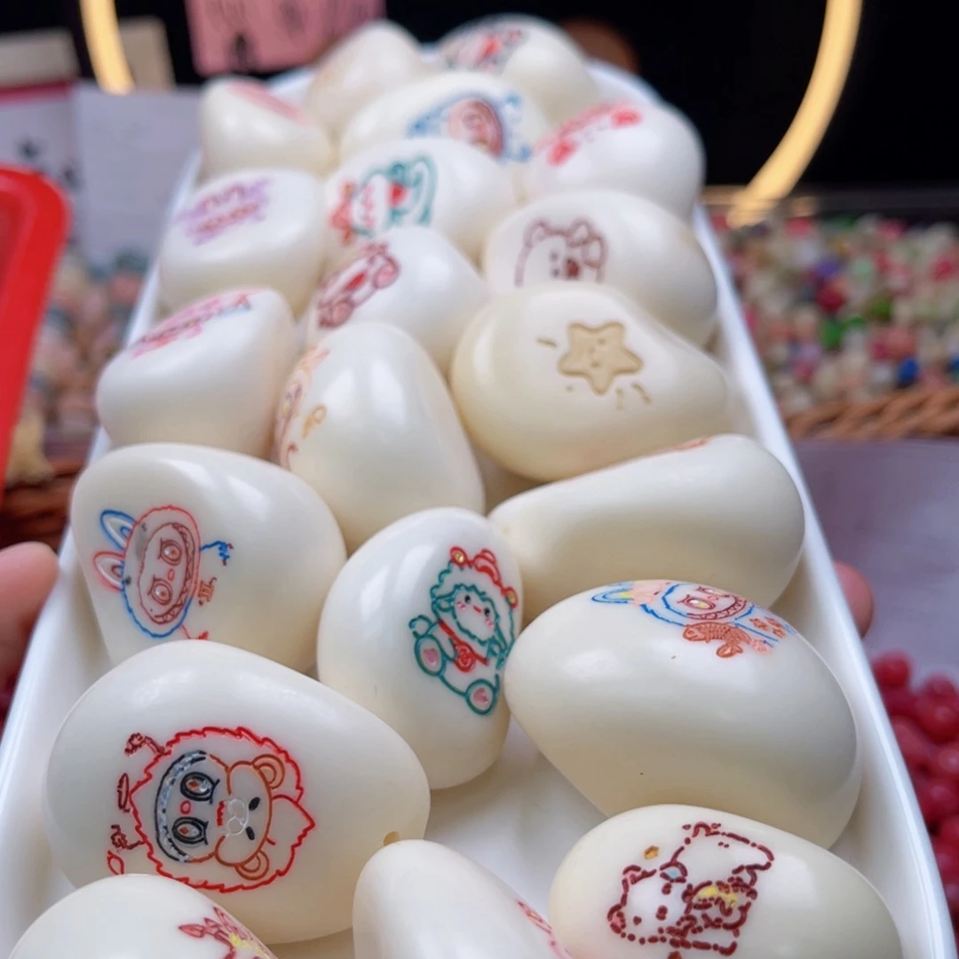 吊坠白玉菩提b30+mm/1颗象牙果手把件瑕