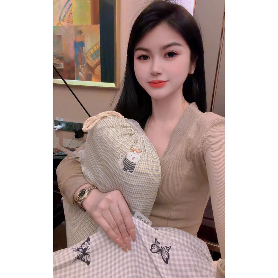 2559李小姐家碎花色上衣件套