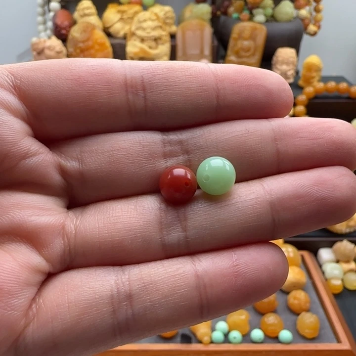 K***K颈饰未镶嵌石英质玉（缅黄）
