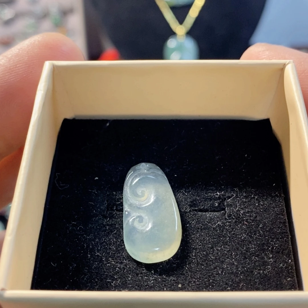 翡翠未镶嵌颈饰缅甸翡翠A货如意