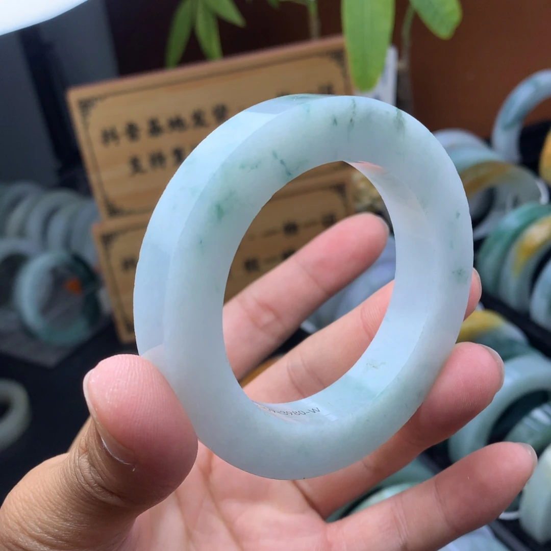 未镶嵌手镯定制翡翠定制手镯