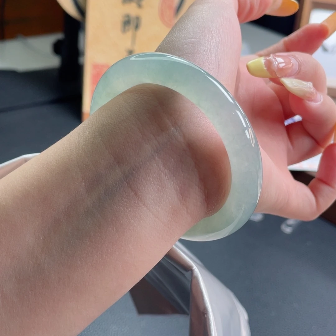未镶嵌手镯翡翠53.3冰透湖水绿 湖光山色 碧波荡漾22号