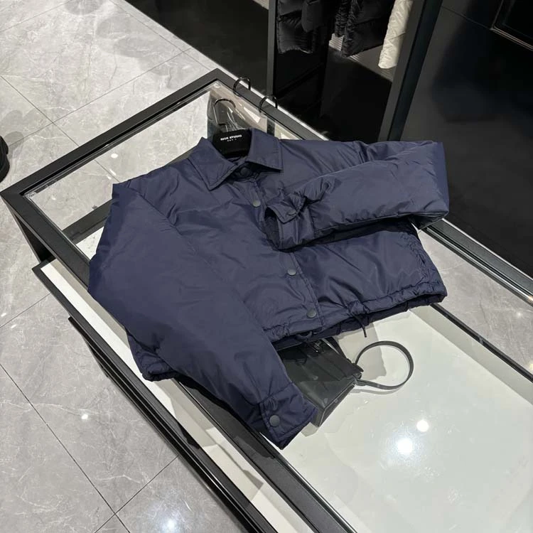 高级时装 25年新款女装 时尚胸前口袋字母短款蓝色外套-24Y014