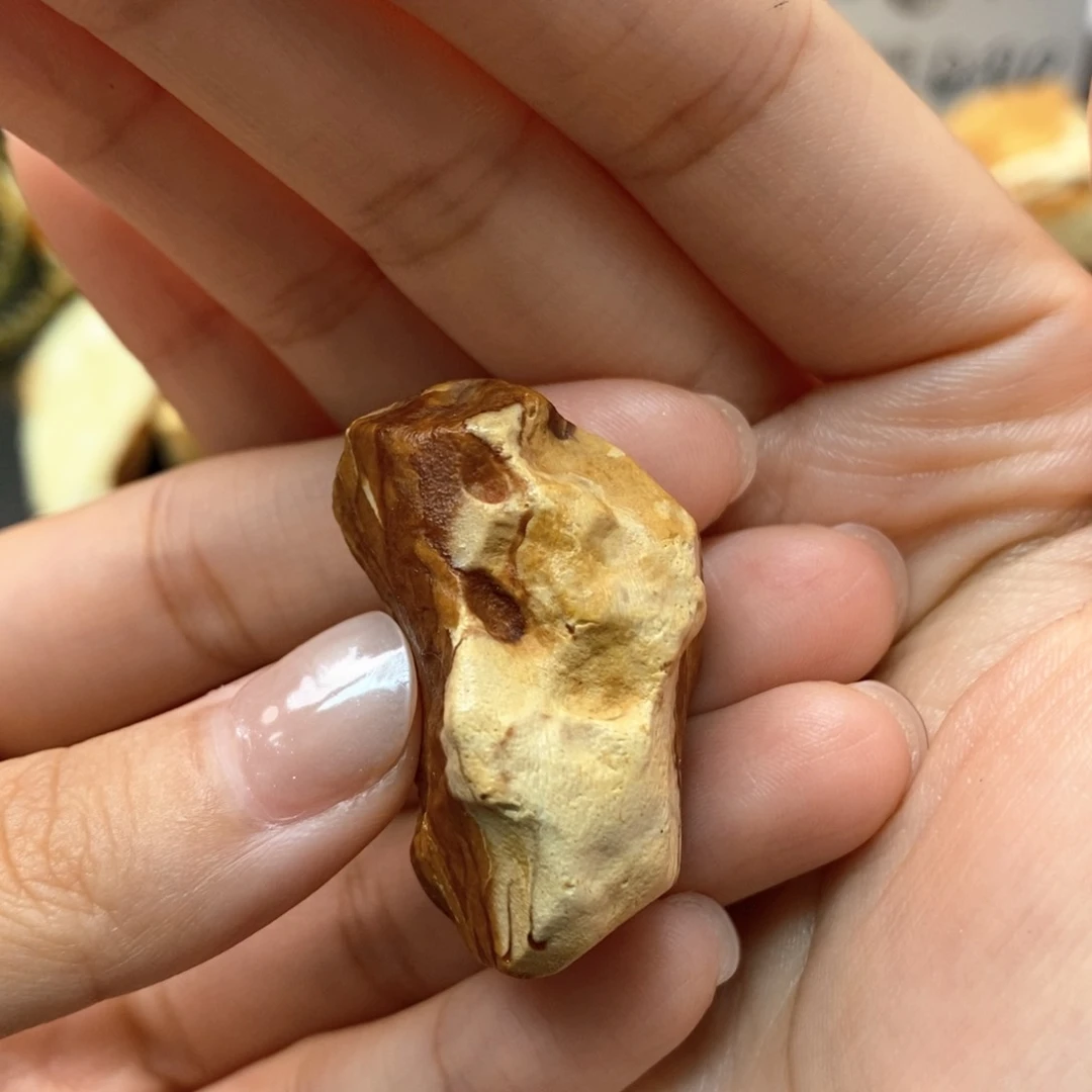 定制琥珀未镶嵌蜜蜡