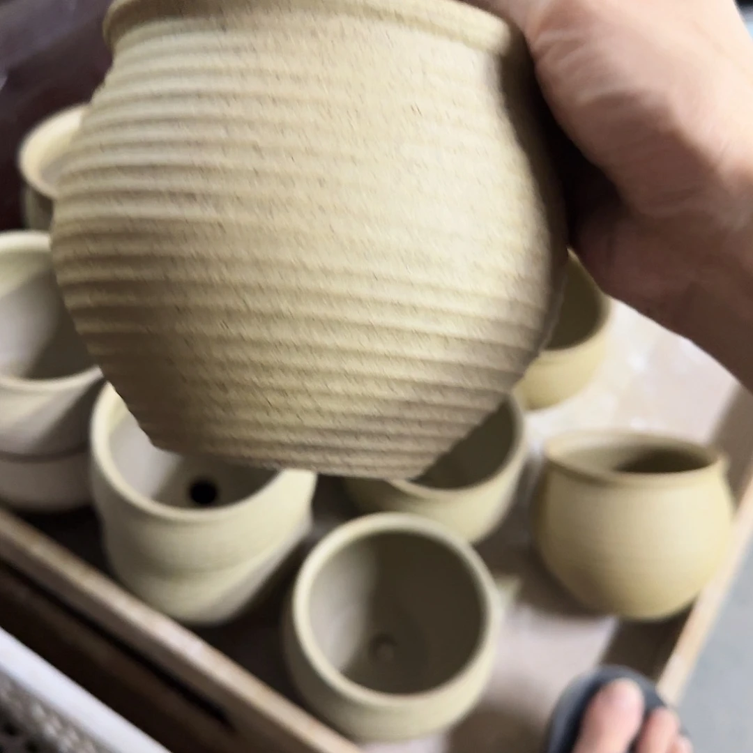 -福利局库存尾单·有孔花盆当天满9元发