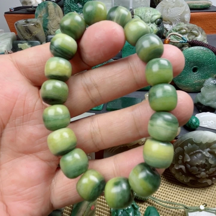 未镶嵌独山玉珠宝半成品有瑕疵