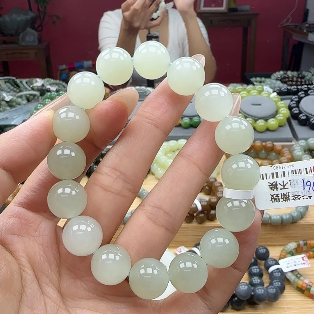 和田玉未镶嵌手串