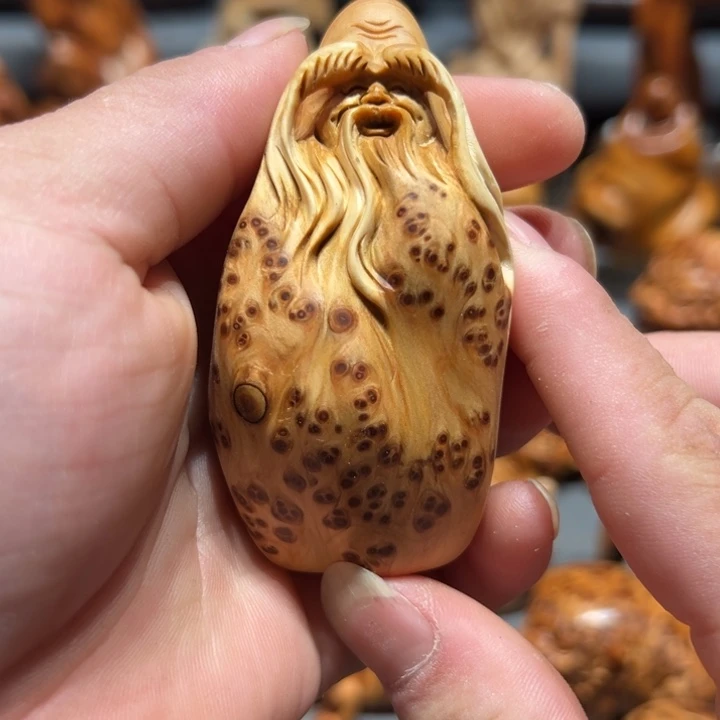 柏木（崖柏）点点关注