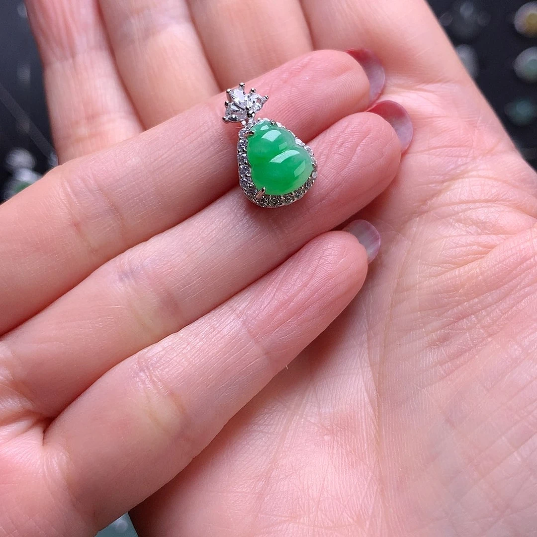 颈饰银S925镶嵌翡翠L****d1111111