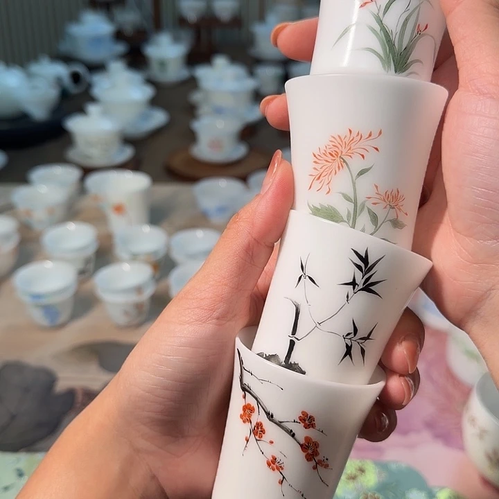 梅兰竹菊冰种猪油白闻香杯梅兰竹菊