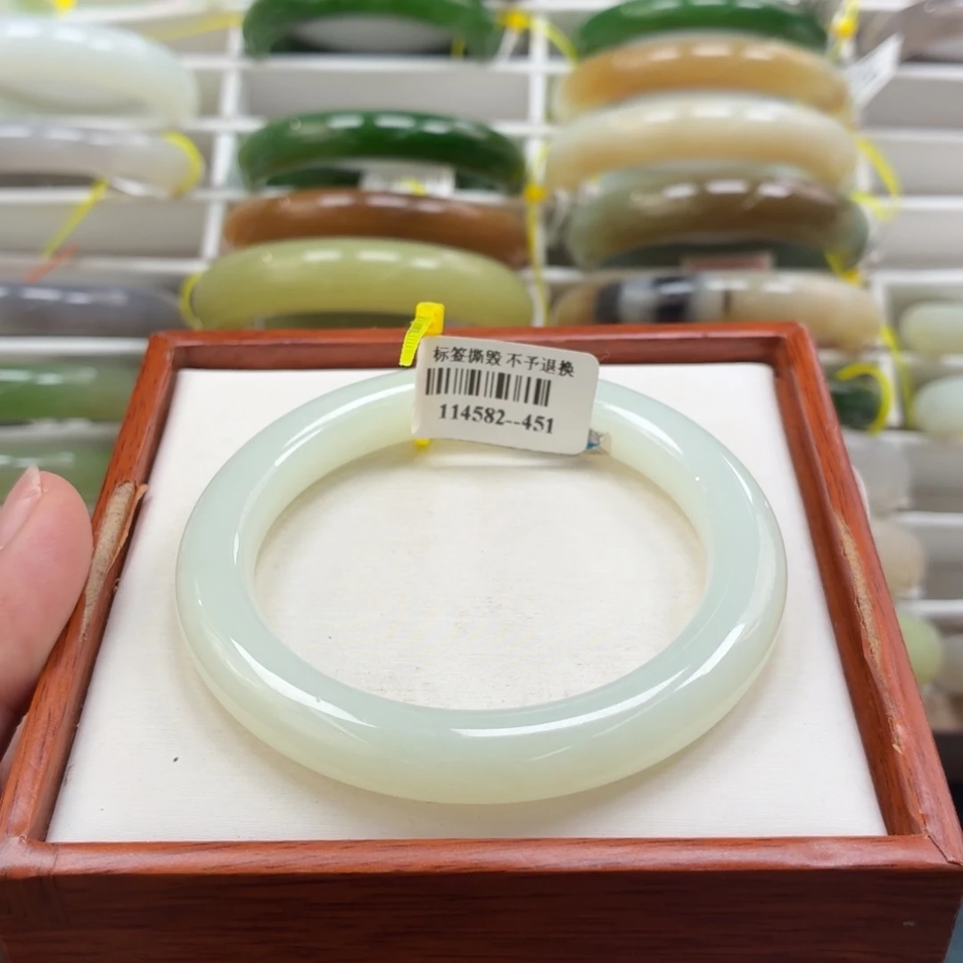 和田玉手镯未镶嵌100 新疆暖白55/56