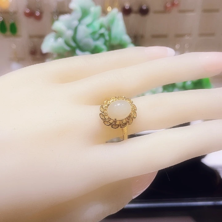 和田玉未镶嵌戒指