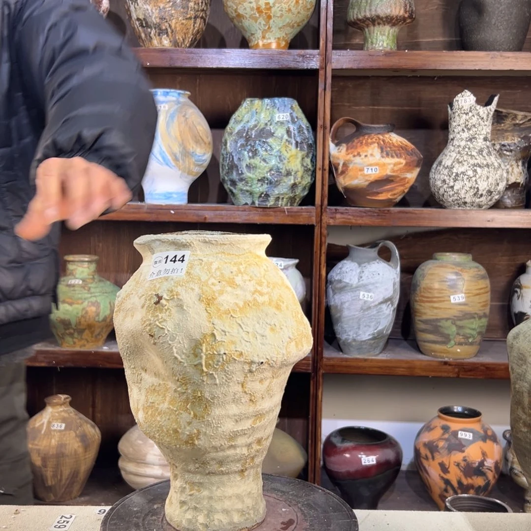 摆件144花钱请，现在打孔的人