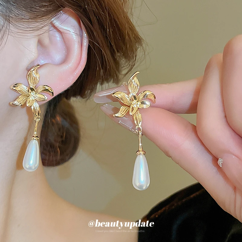 水滴珠珠花朵耳环法式复古长款耳坠时尚轻奢气