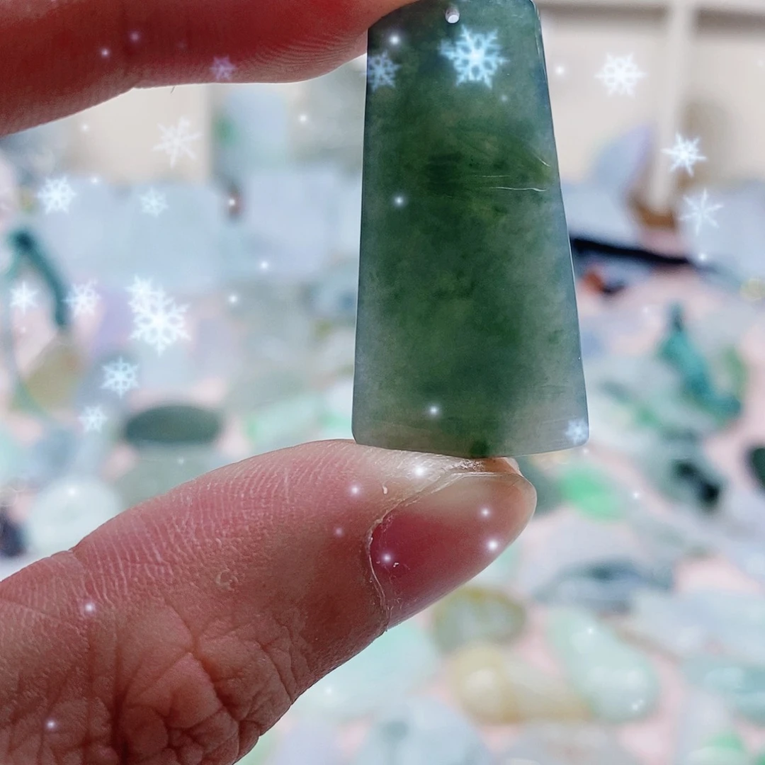 颈饰未镶嵌翡翠天然