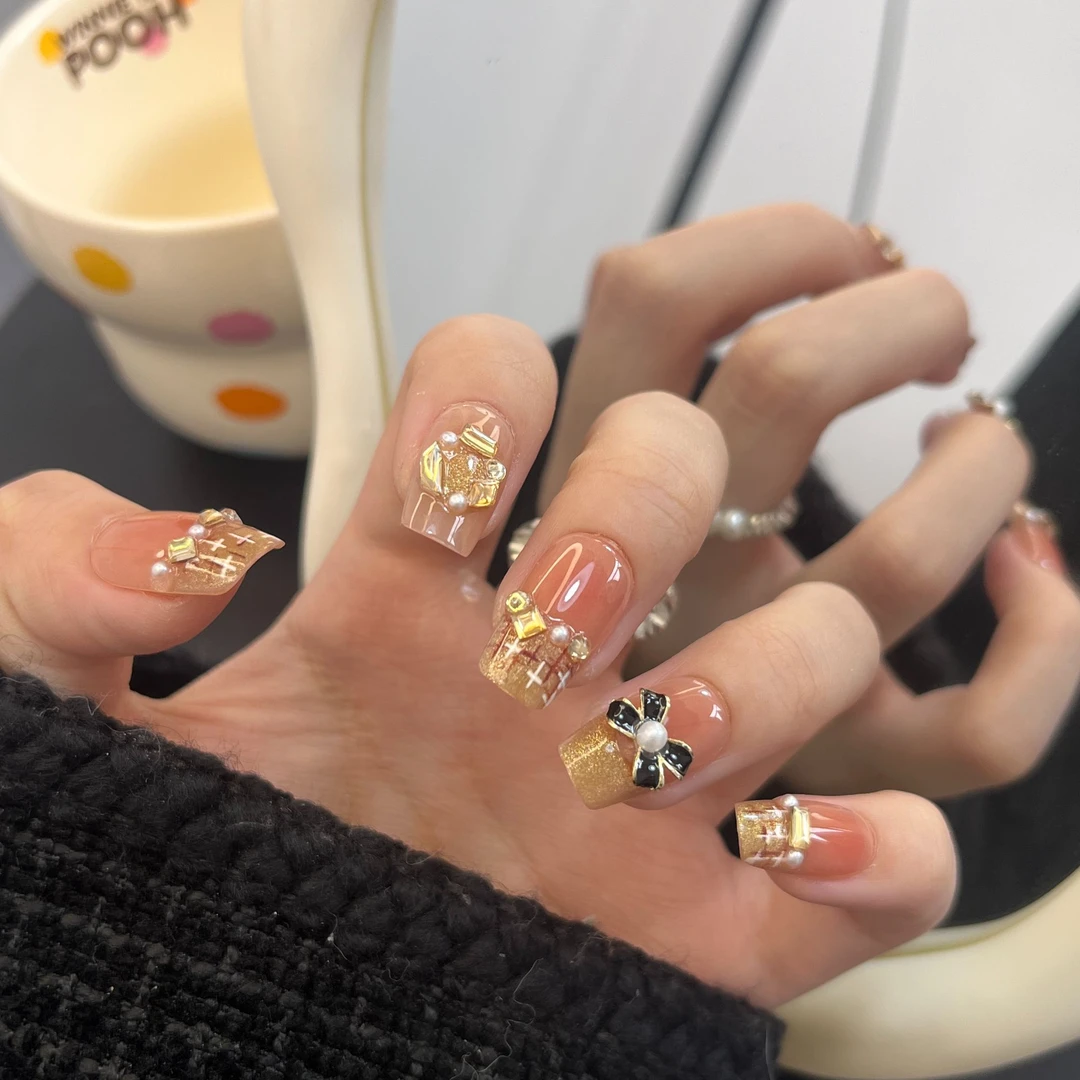 【Thankokay - 穿戴甲】工厂倒闭 轻奢高级感美甲甲片69金秋小香中T