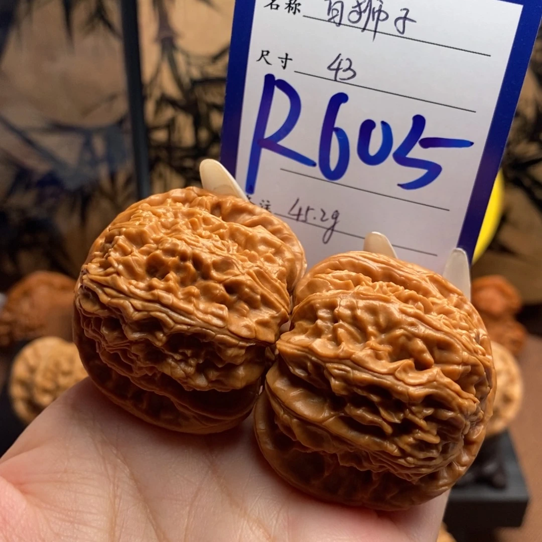 文玩核桃把件闷白43