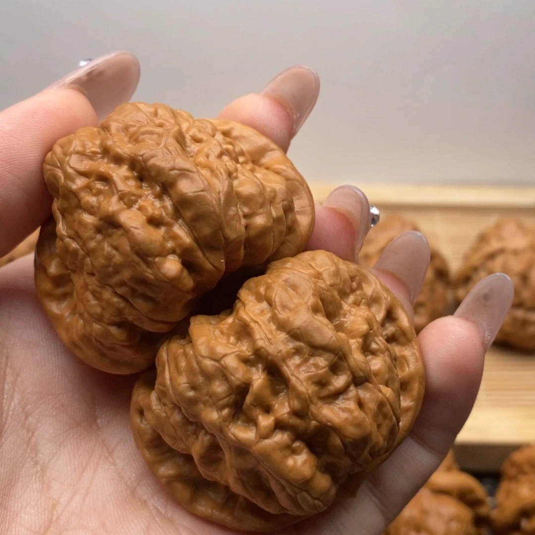 【闪购商品】文玩核桃吊坠张**儿边45左右