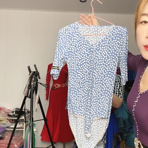 XL.