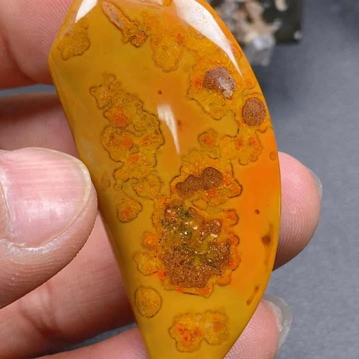 玛瑙/玉髓颈饰未镶嵌西**农