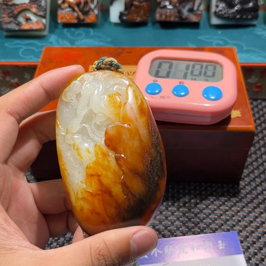 俞*坚和和美美手把件