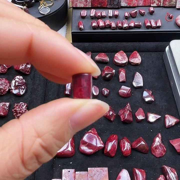 雨***2天然辰砂瑞琰朱砂朱砂原矿随型珠