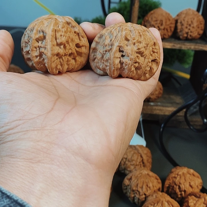 红皮大果肉满的大白瓶子