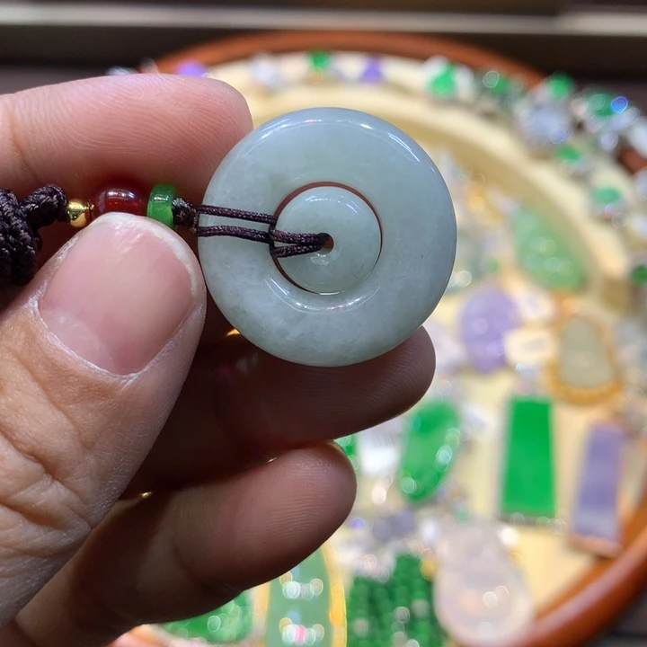 翡翠18K金镶嵌颈饰缅甸翡翠