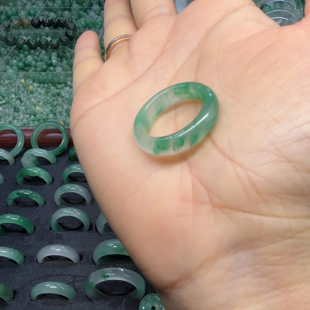 石英质玉（非洲翠）未镶嵌戒指  珠子  手镯冰绿飘花戒指