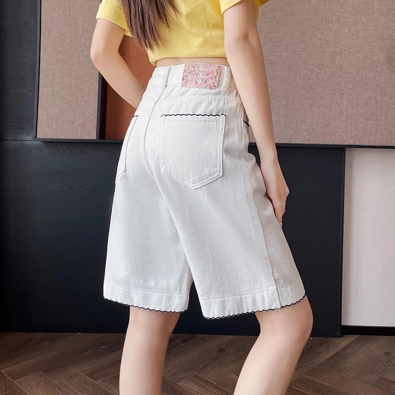 白色刺绣花边五分牛仔裤女士2025夏季超火宽松小个子a字5分短裤子