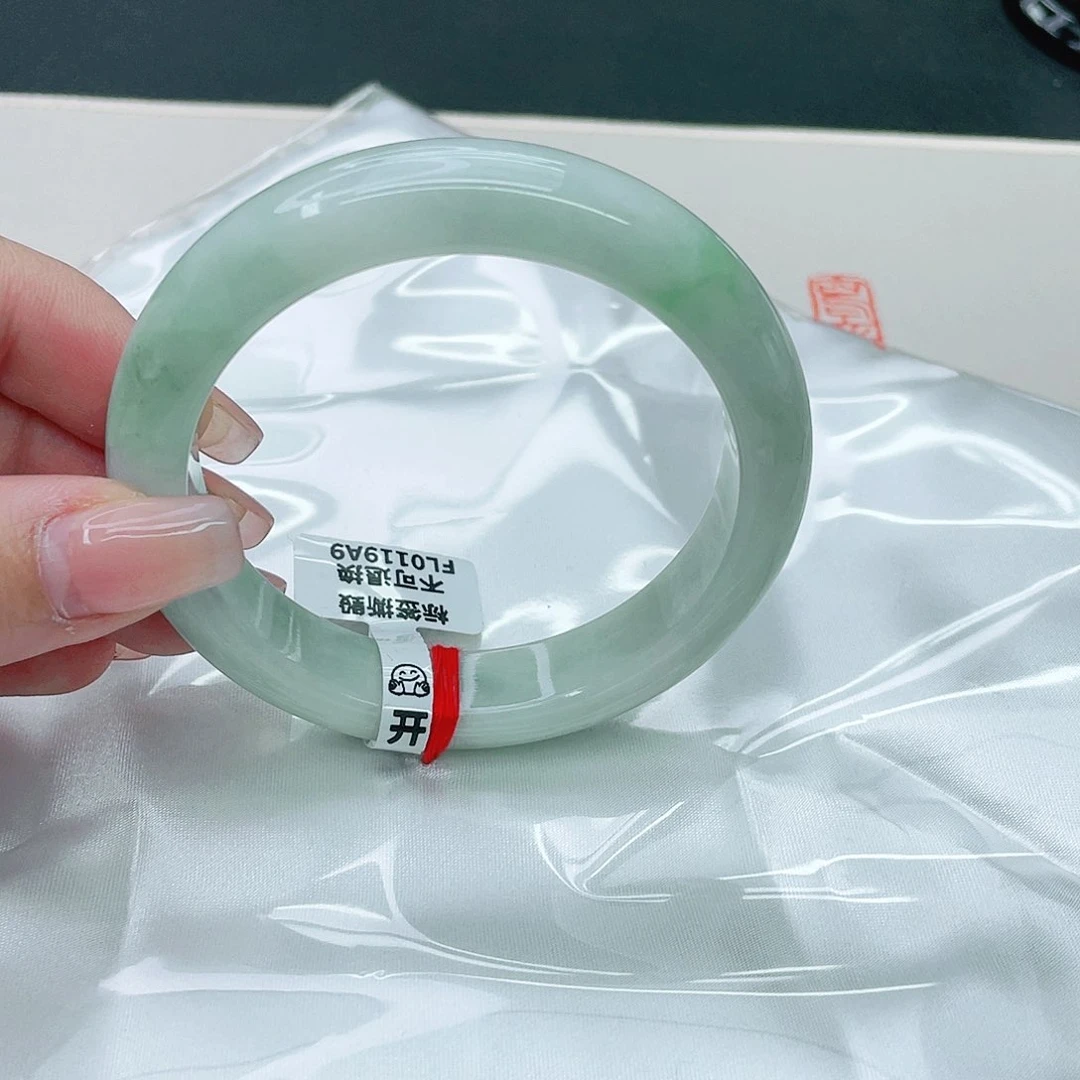 翡翠手镯未镶嵌正59.3