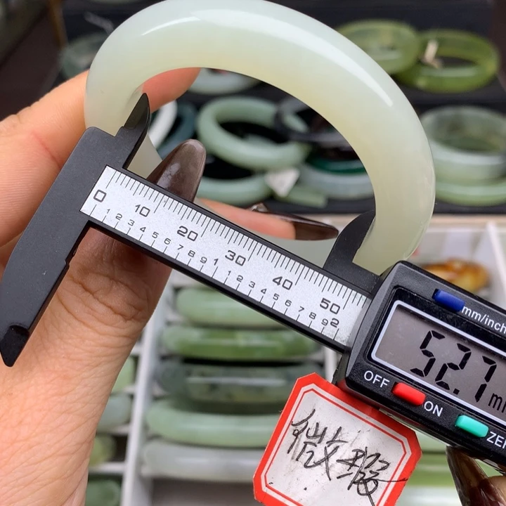 蛇纹石玉未镶嵌手镯534