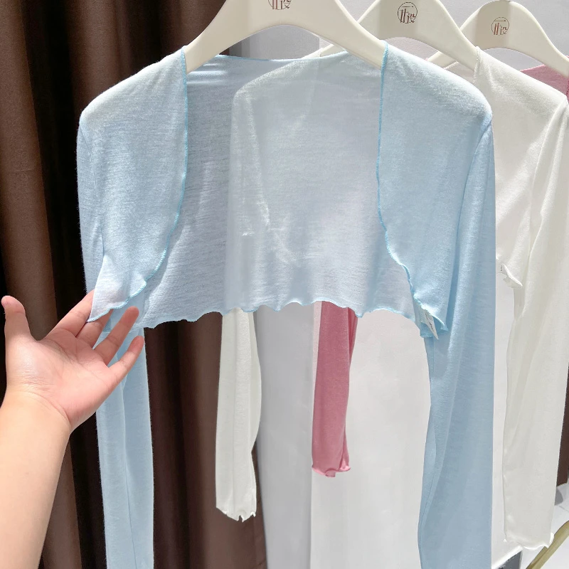 洋气木耳边短款弧形设计感独特漂亮小衫配吊带裙小外搭披肩短外套