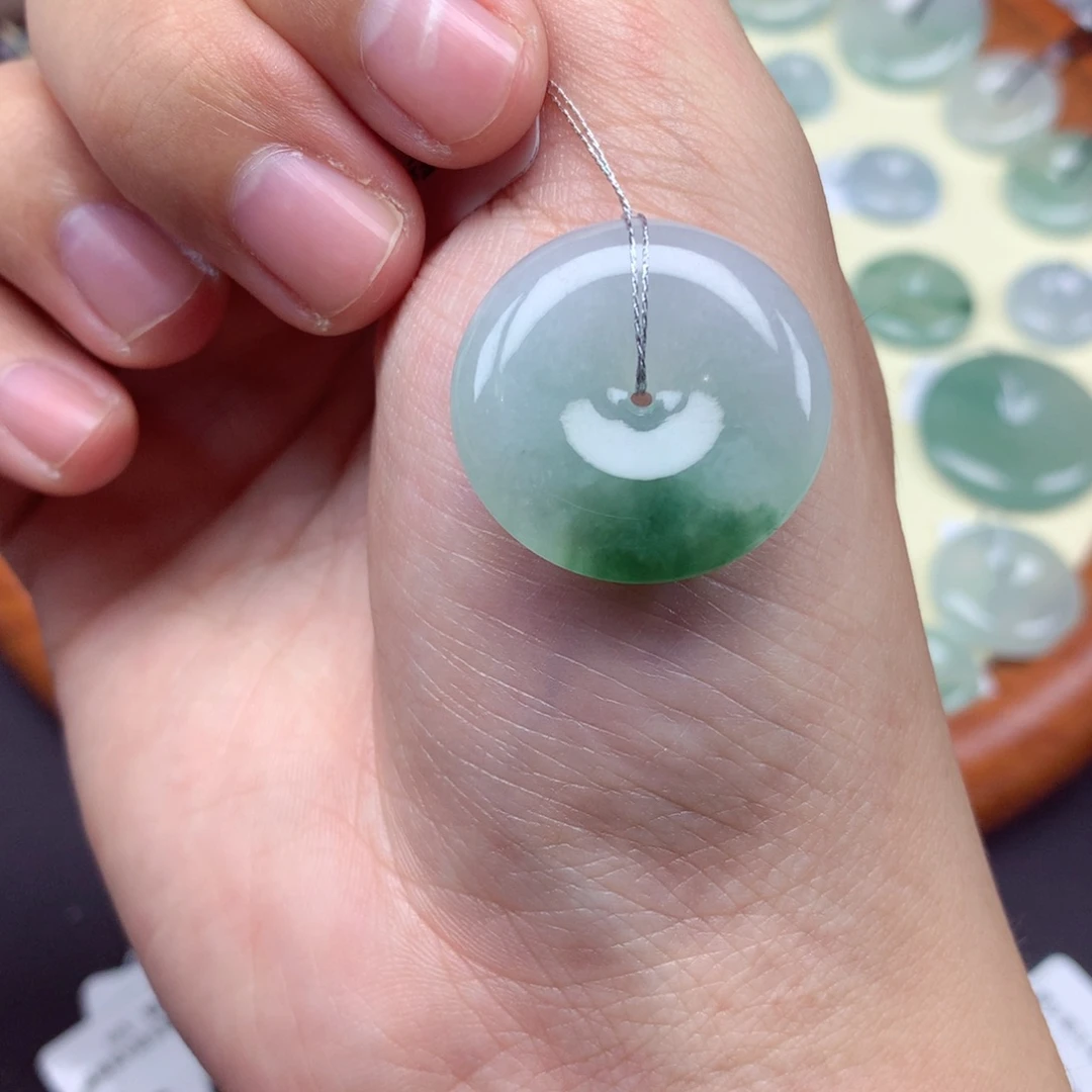 翡翠未镶嵌颈饰吊坠26/5.8mm