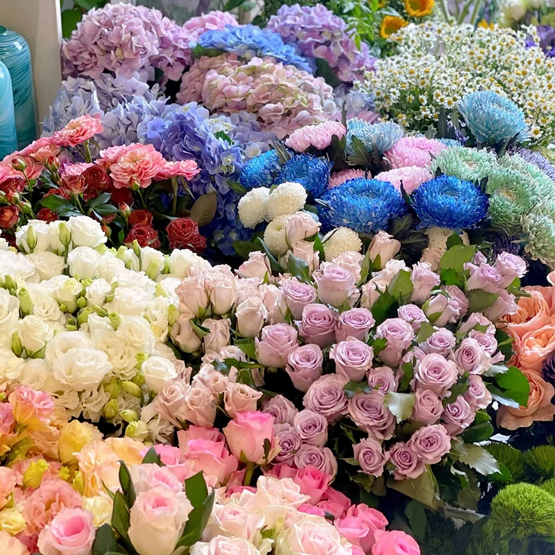 【福利爆款】粉玫瑰+多头巧克力+香水百合+红豆+配草云南基地直发