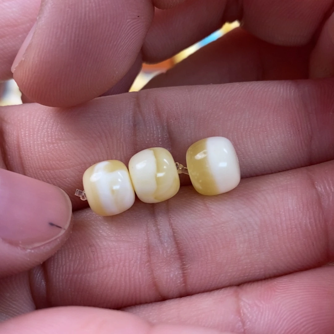 耳***毛蜜蜡未镶嵌裸石配饰