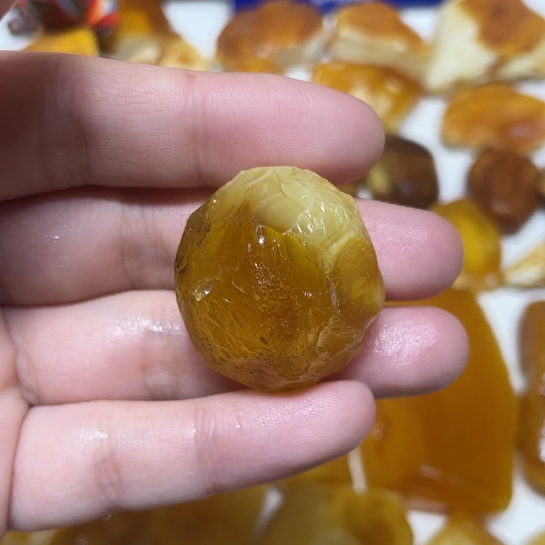 定制琥珀未镶嵌原矿琥珀