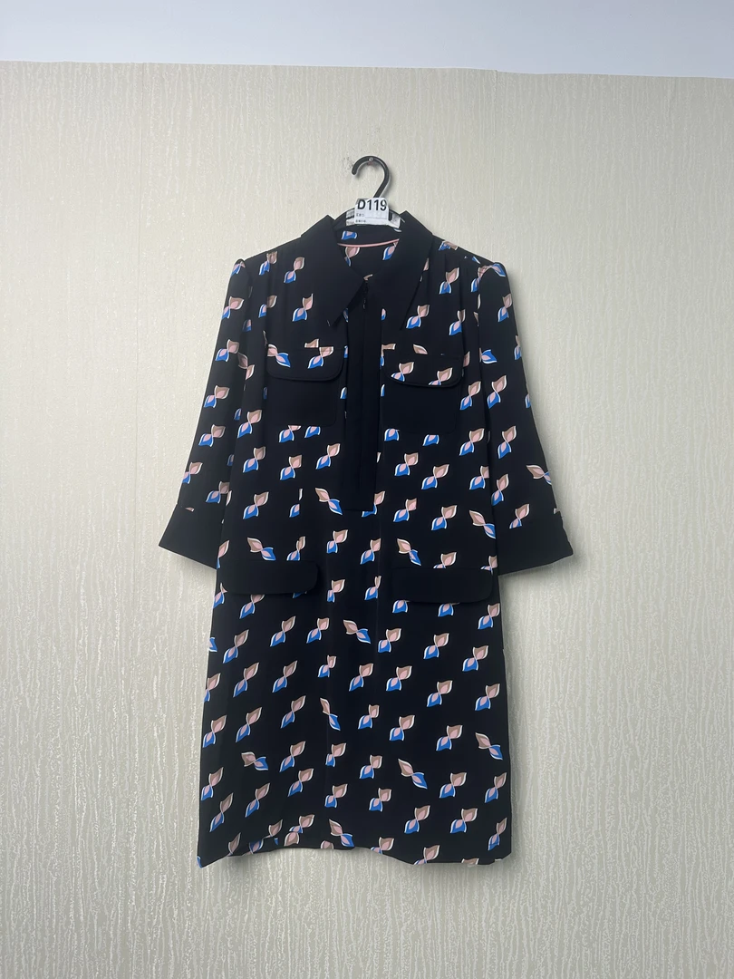 常规款拼接POLO领宽松型印花衬衫黑色中长款群气质时尚（D119）