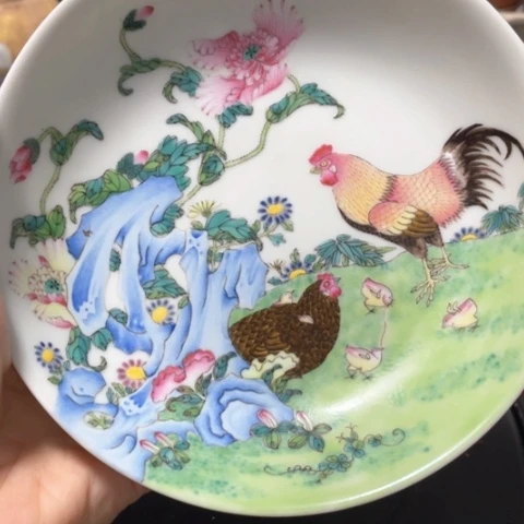 上***吉粉彩手把件鼻烟壶