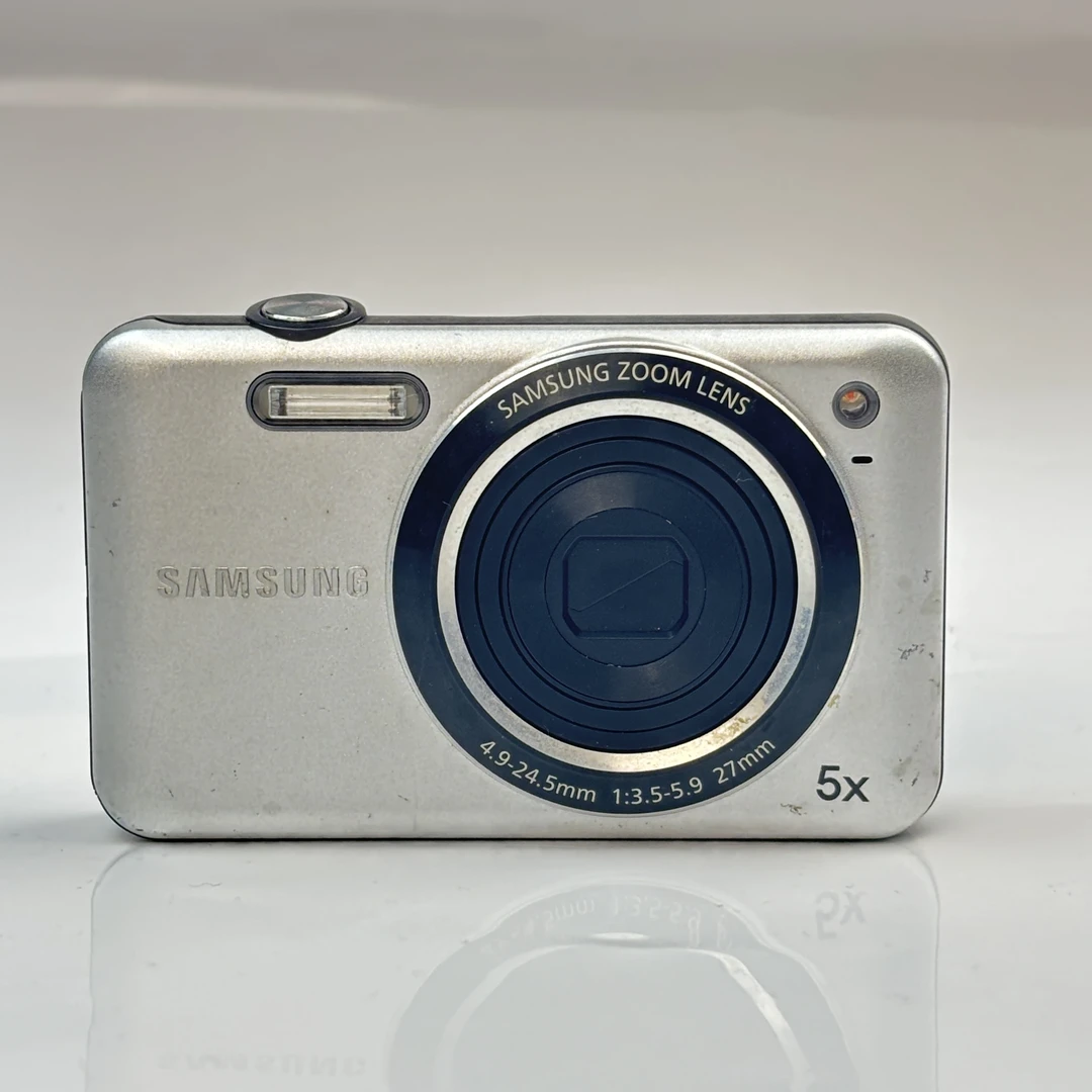 9新 Samsung/三星 es73银色1220万像素5倍变焦复古ccd数码相机