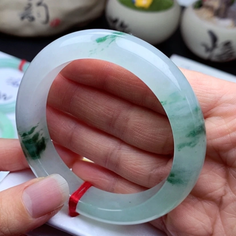 【闪购商品】翡翠手镯未镶嵌            正圈56冰飘绿花