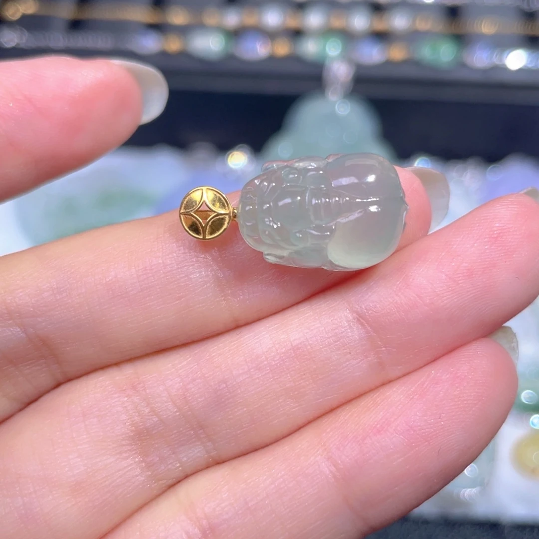 颈饰18K金镶嵌翡翠翡翠