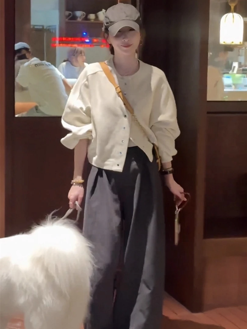 新品短款棒球服外套女春秋款2025爆款韩系小个子慵懒风流行设计