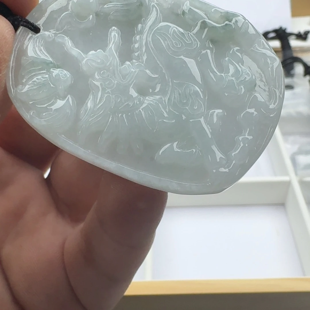 翡翠未镶嵌颈饰天然缅甸A货翡翠