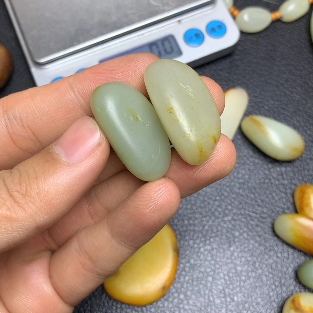 蓝***天和田玉未镶嵌挂件