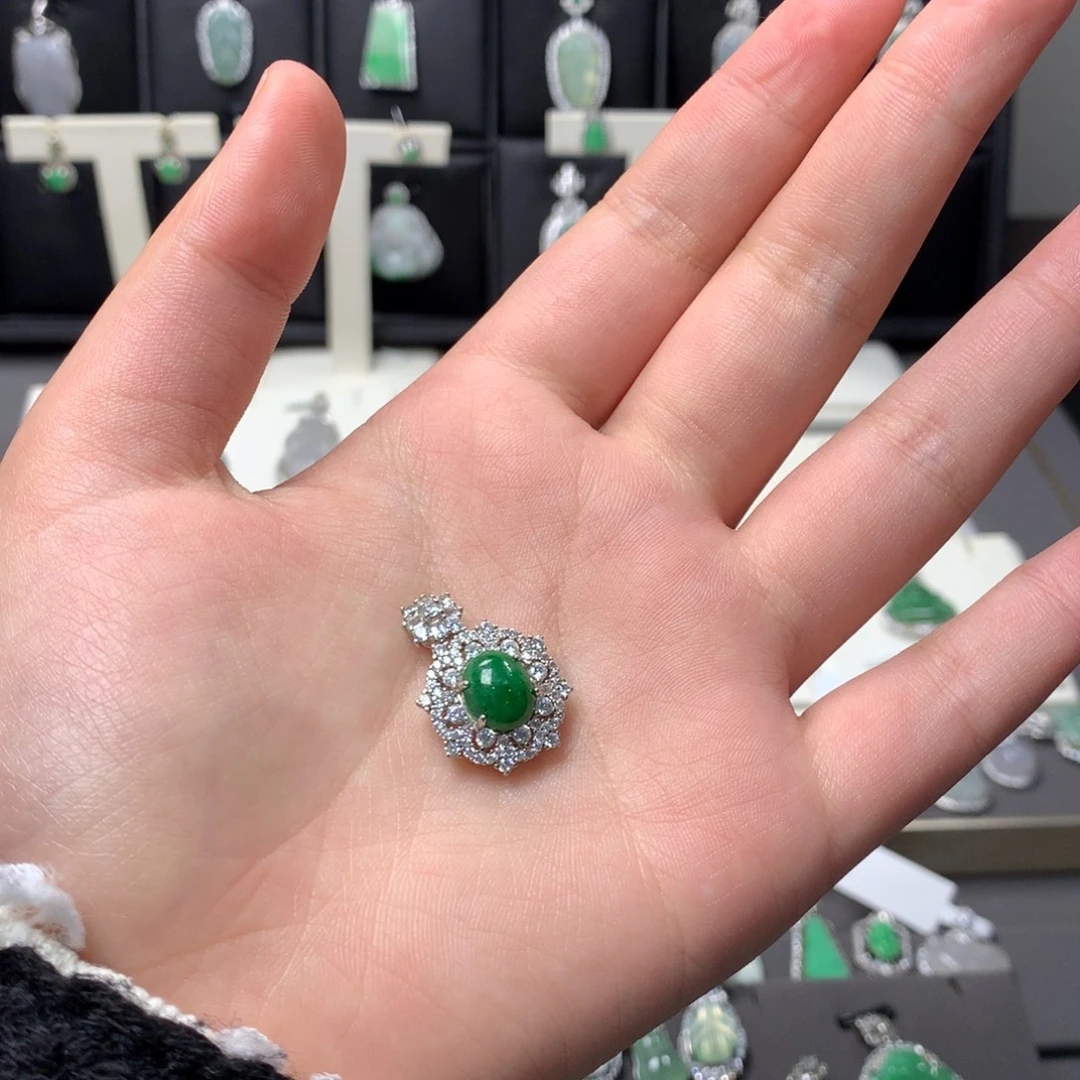 十***月翡翠银S925镶嵌颈饰