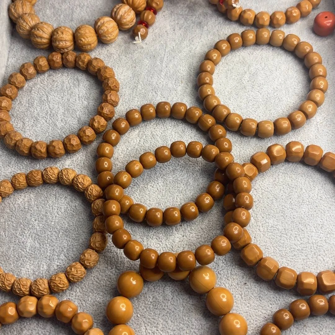 猴头核桃吊坠咖*?看着