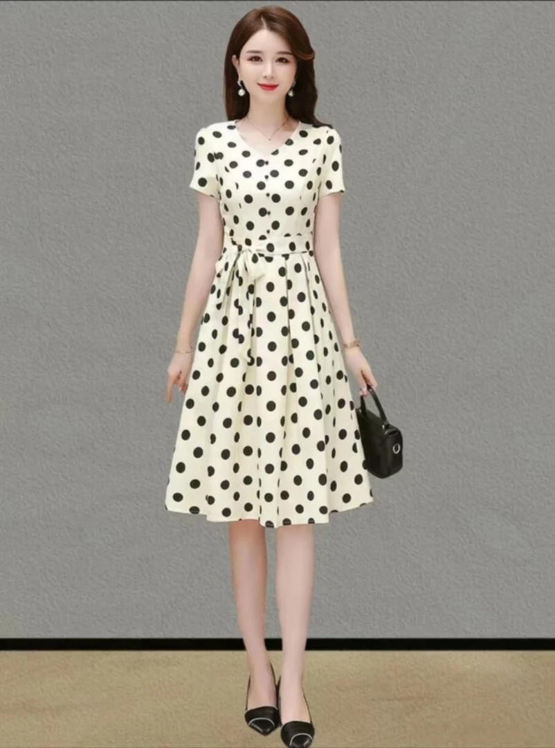 悠悠⑤.⑨⑨女装撤柜样衣清仓 叫到名字再下单 默认瑕疵介意勿拍